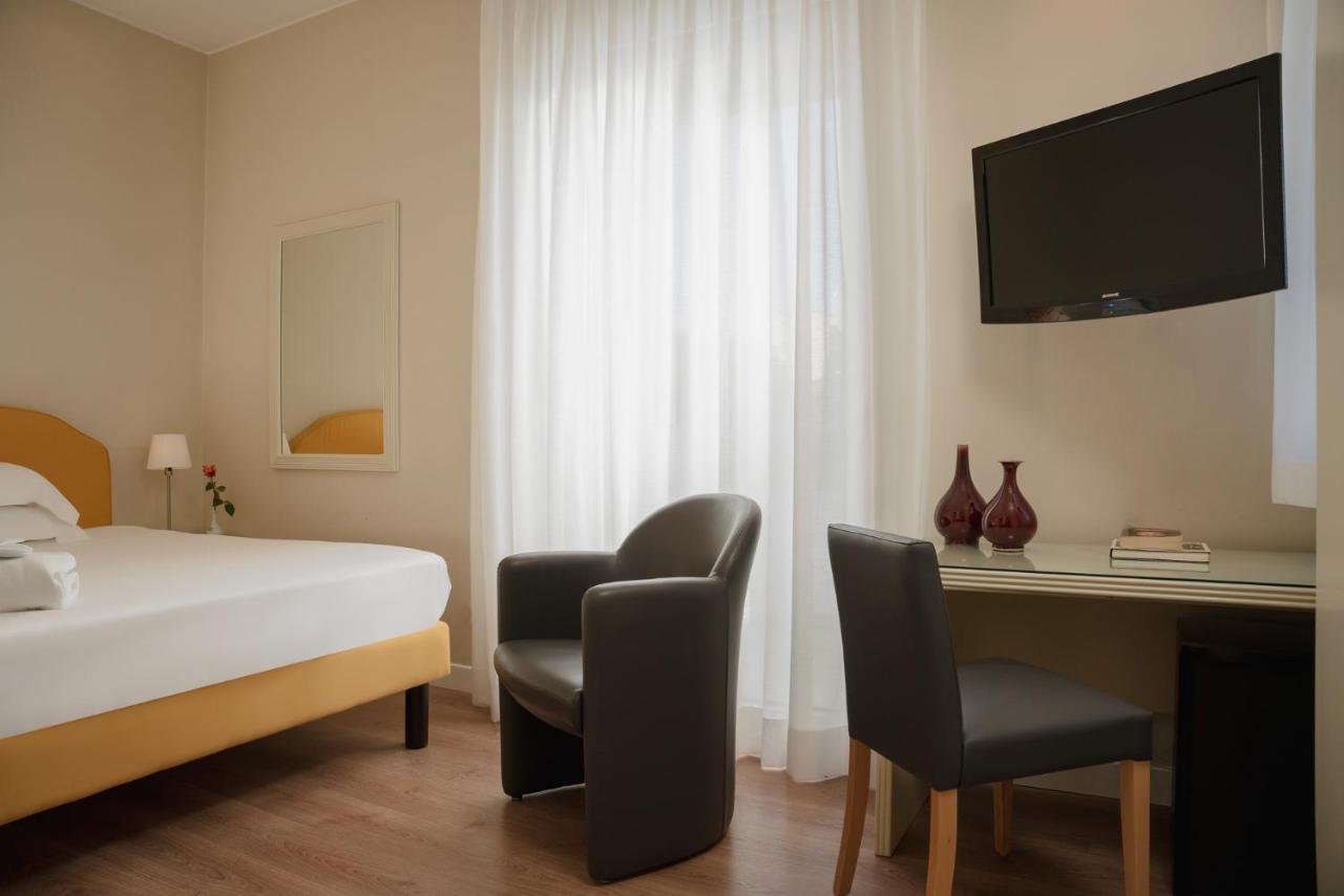 National Hotel Rimini Eksteriør bilde