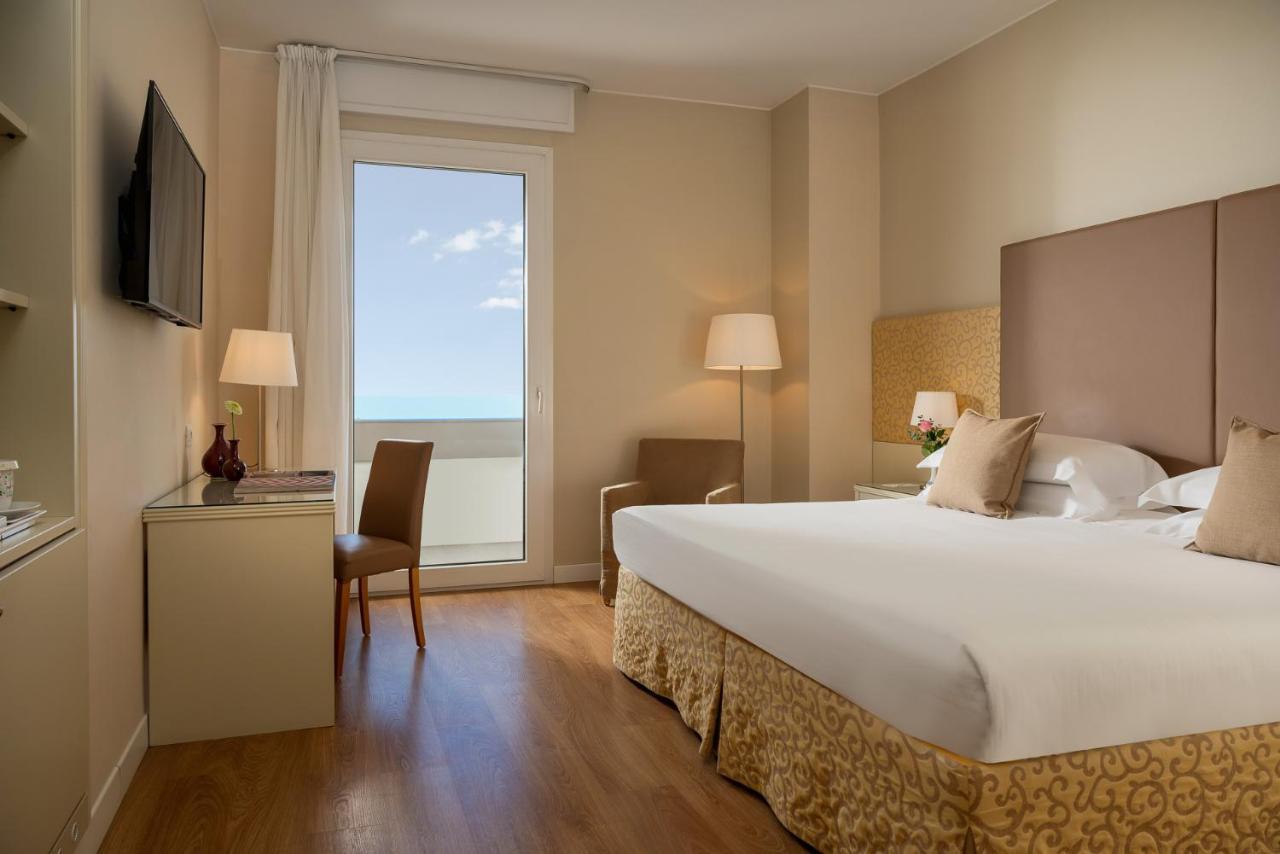 National Hotel Rimini Eksteriør bilde